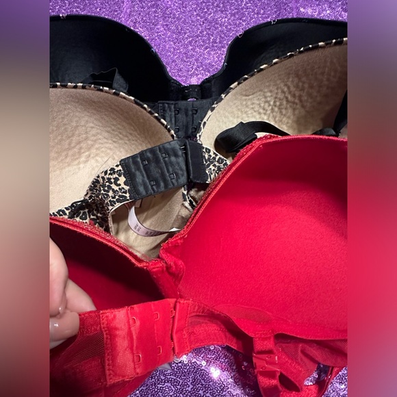 Bundle of Three VS Push-Up Bras - Picture 2 of 4